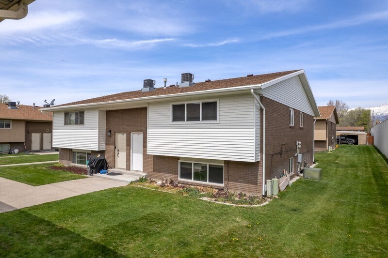 Building Photo - 80 N 400 E