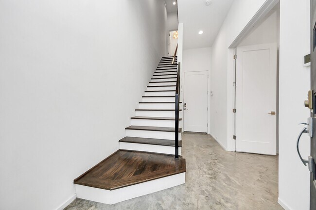 Building Photo - 1512 Malone St