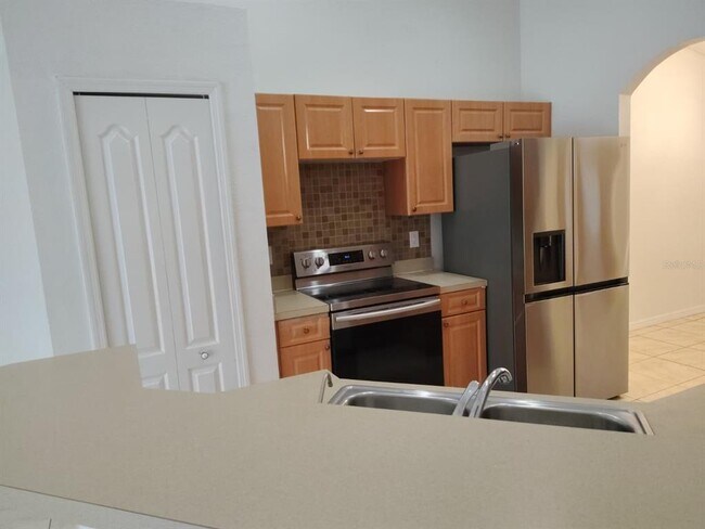 Building Photo - 141 Inconnu Ct