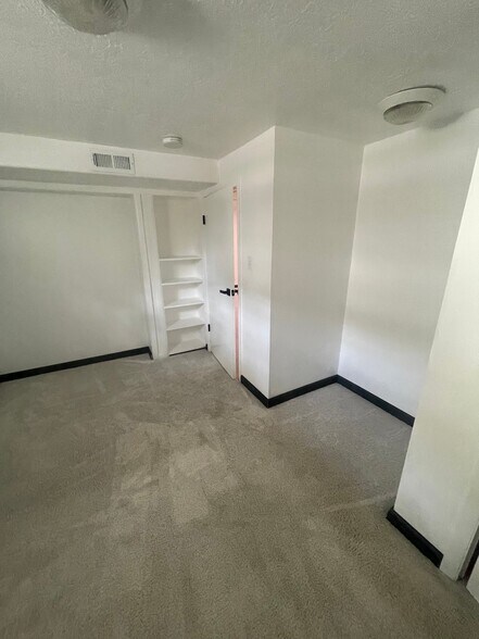 Building Photo - 3674 S 545 E