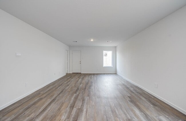 Building Photo - 3012 Dylan Skyland Dr