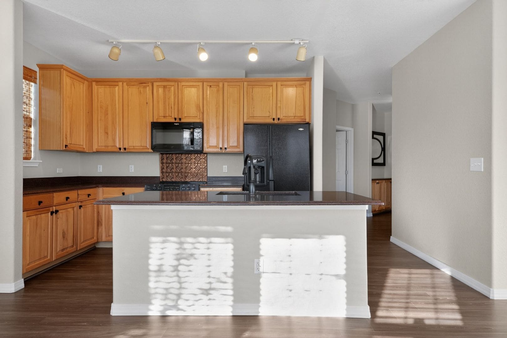 Building Photo - 15455 Canyon Rim Dr