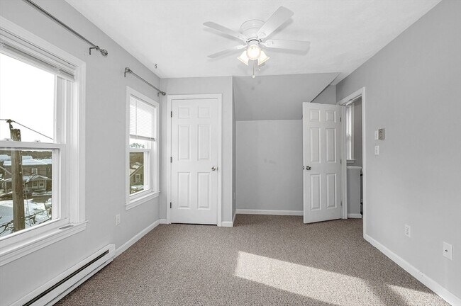 Building Photo - 16 Epping St