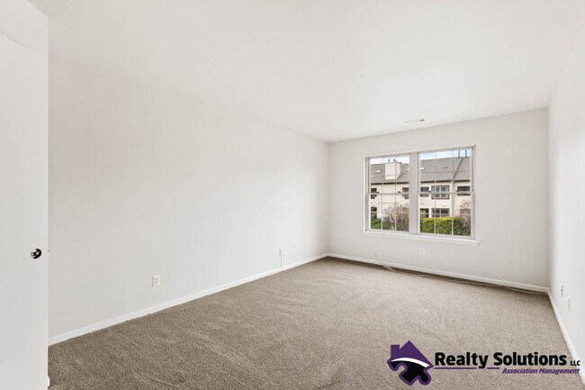 Building Photo - 454 Atlanta Court