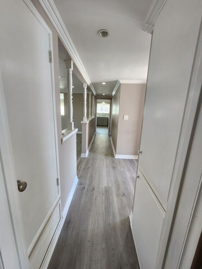 Building Photo - 14020 Faust Ave