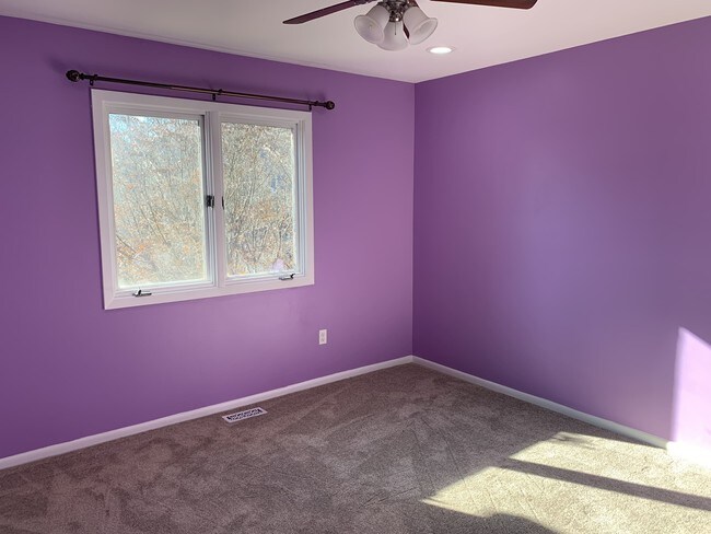 Building Photo - 64 Bond St