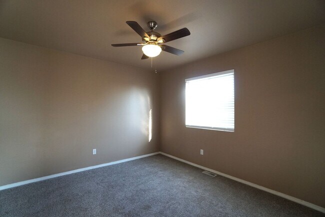 Building Photo - 3411 MacGregor Dr