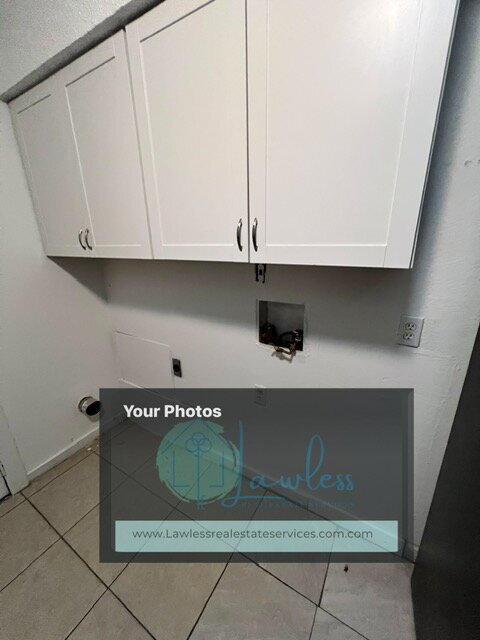 Building Photo - Charming 2-bedroom, 1-bath duplex with large fenced in yard.