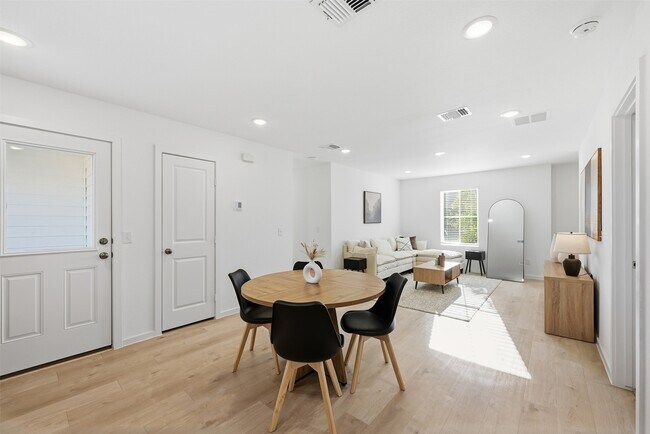 Building Photo - 30503 Bladnoch Ln