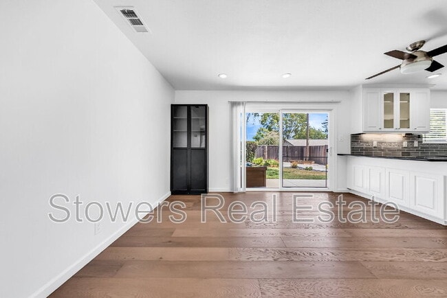 Building Photo - 8365 Lucania St
