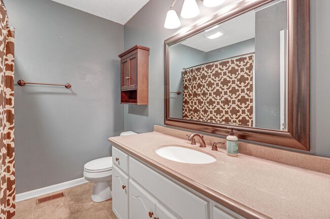 Building Photo - Spacious BRICK HOME in Goldsboro - 3 BR, 2...