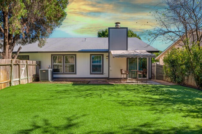 Building Photo - 11719 Spring Song Dr