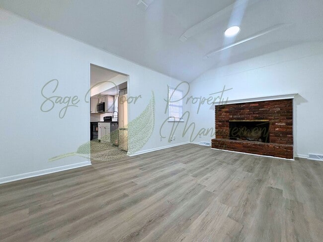 Building Photo - BEAUTIFUL HOME IN KANSAS CITY KANSAS