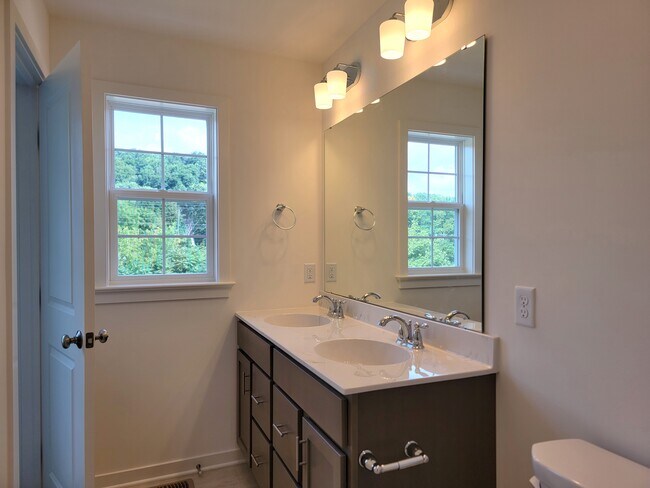 Building Photo - 2479 Artesian Way