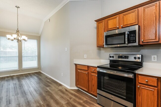 Building Photo - 926 Pheasant Dr