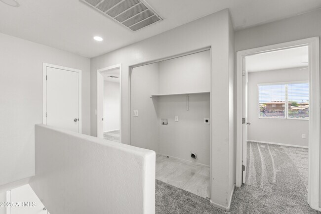 Building Photo - 11215 W Heatherbrae Dr