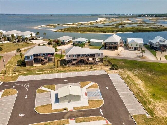 Building Photo - 1913 Cadillac Ave