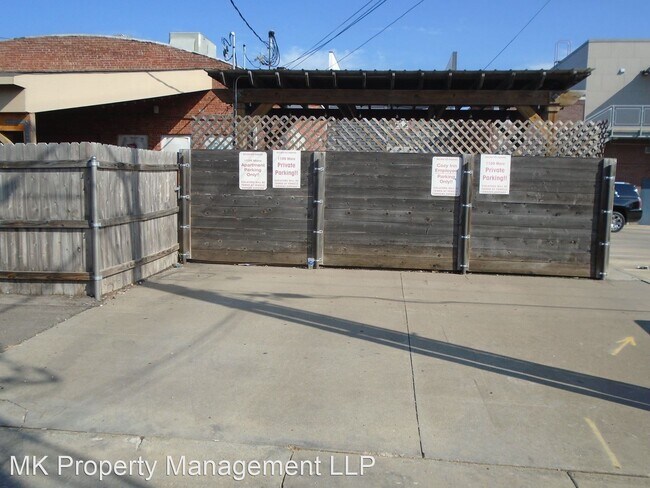 Building Photo - 2 br, 1 bath House - 1109 Moro B