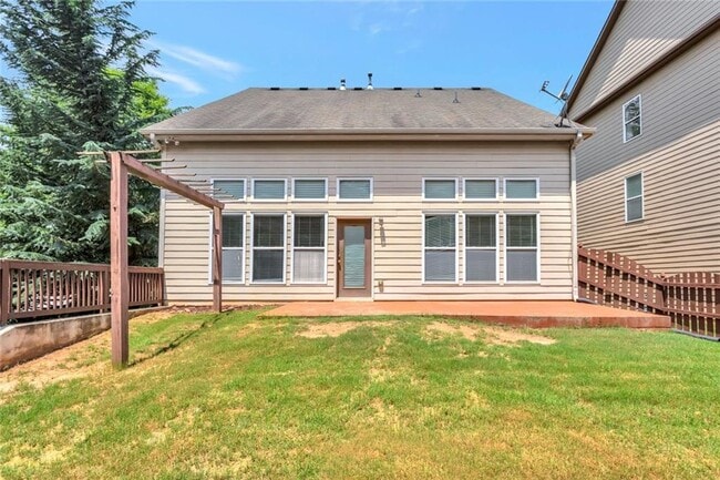 Building Photo - 3610 Crowchild Dr