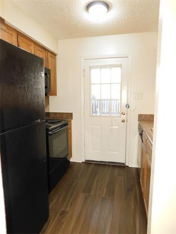 Building Photo - 929 W Hickory St