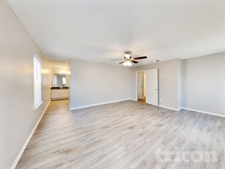 Building Photo - 4103 Orchard Hill Dr