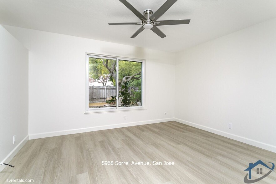 Building Photo - 5968 Sorrel Ave