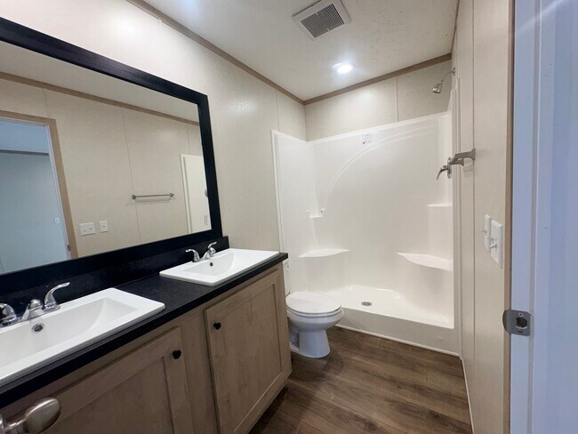 Building Photo - 308 Autumn Park Dr