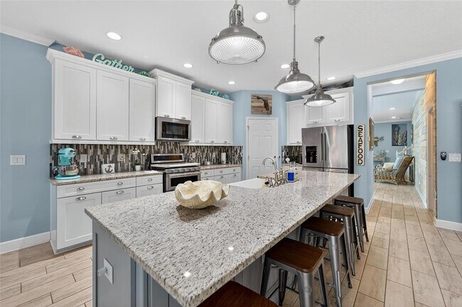 Building Photo - 5227 ADMIRAL POINTE Dr