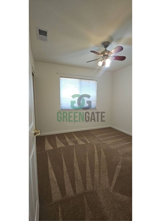 Building Photo - Beautiful 4 Bedroom, 3 Bathroom Home in Tr...