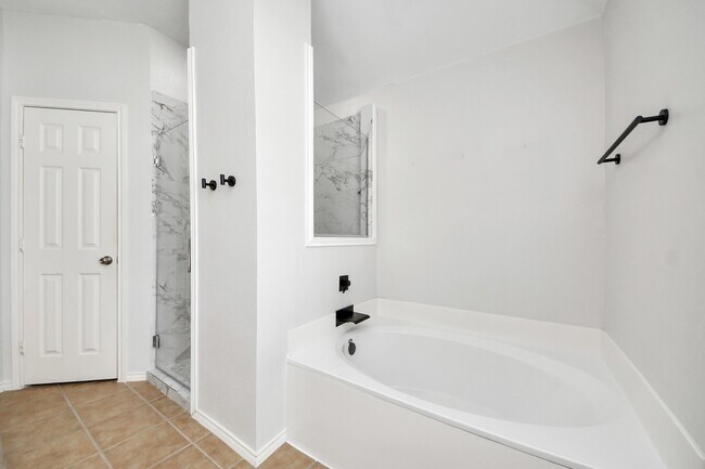 Building Photo - 20418 Port Bishop Ln
