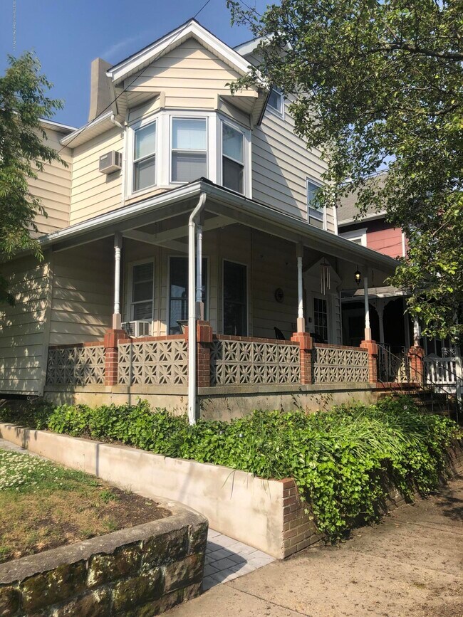 Primary Photo - 96 Cookman Ave
