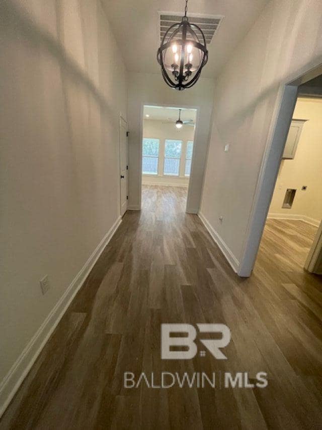 Building Photo - 6938 Summerset Dr