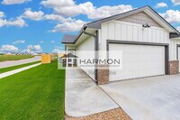 Building Photo - 2030 N Reece St