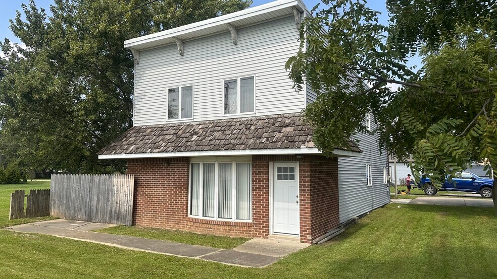 Building Photo - 8364 Railroad Rd