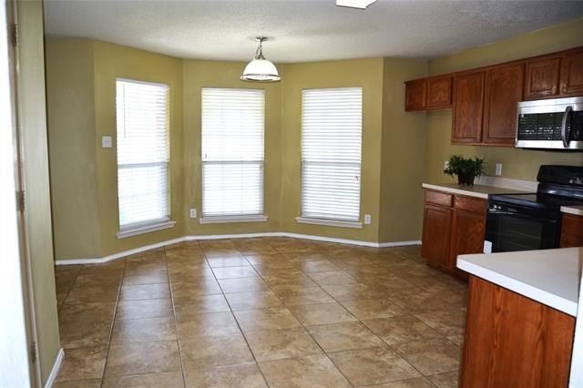 Building Photo - 9809 Carter Dr