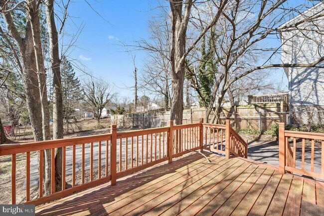 Building Photo - 6466 Loudon Ave
