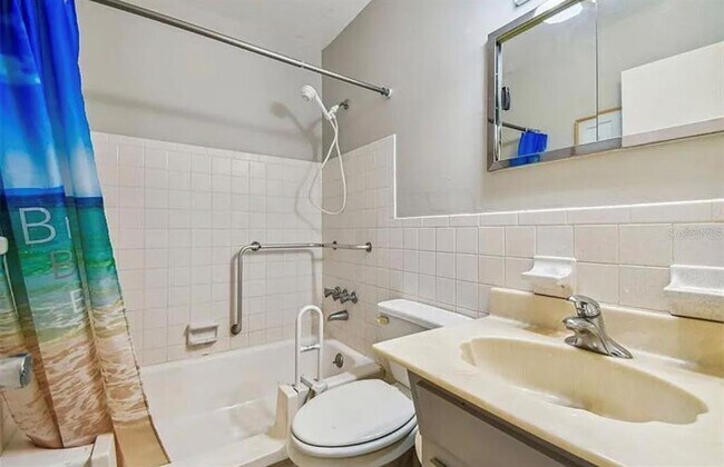 Building Photo - 2404 Florentine Way