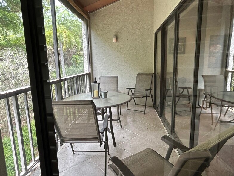 Lanai - 3321 Olympic Dr