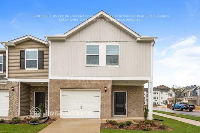 Building Photo - 800 Holiday Pk Ln