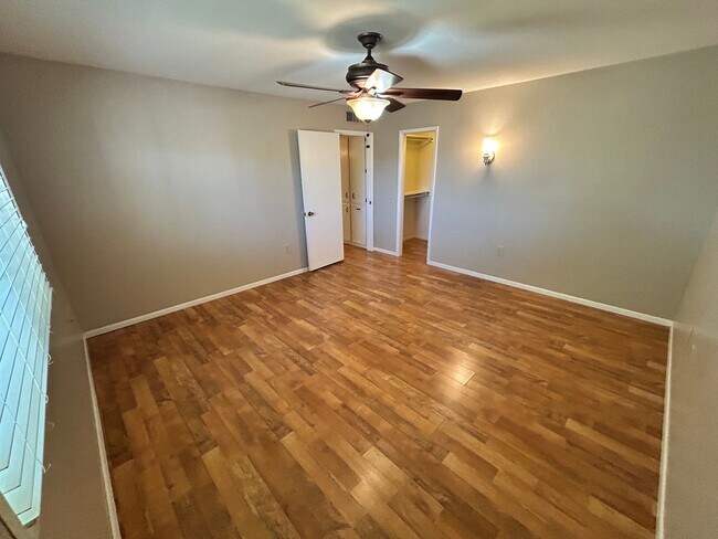 Building Photo - Age Restricted 2 Bd/2 Bath Golf Course Sub...