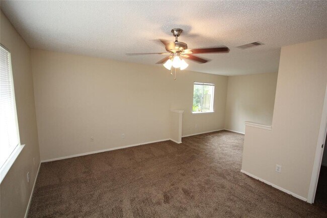Building Photo - 2314 Townhall Ln