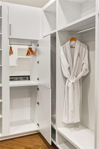 Building Photo - 1530 Meeting St