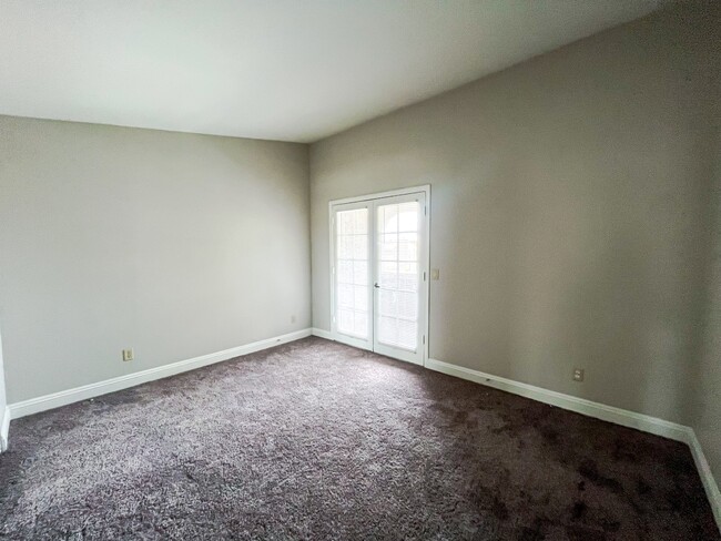 Building Photo - 2112 Sunfish Dr