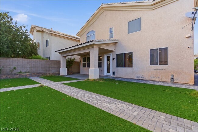 Building Photo - 8899 Sanibel Shore Ave