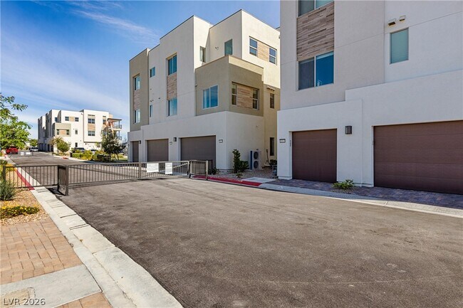 Building Photo - 10013 Hematite Pl