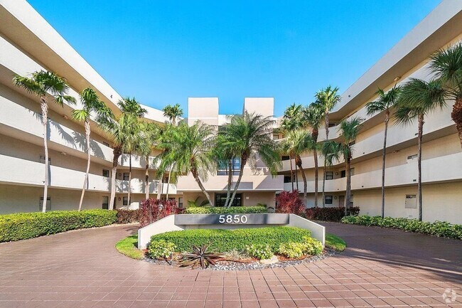 Building Photo - 5850 Camino del Sol