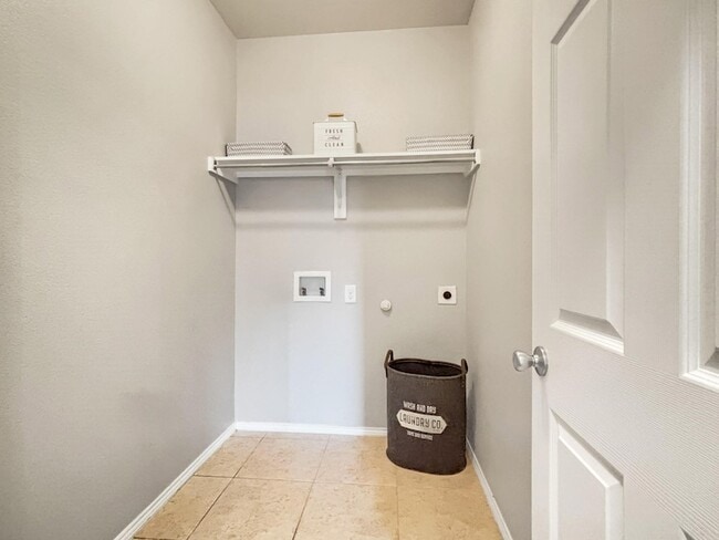 Building Photo - 4408 Dashland Dr