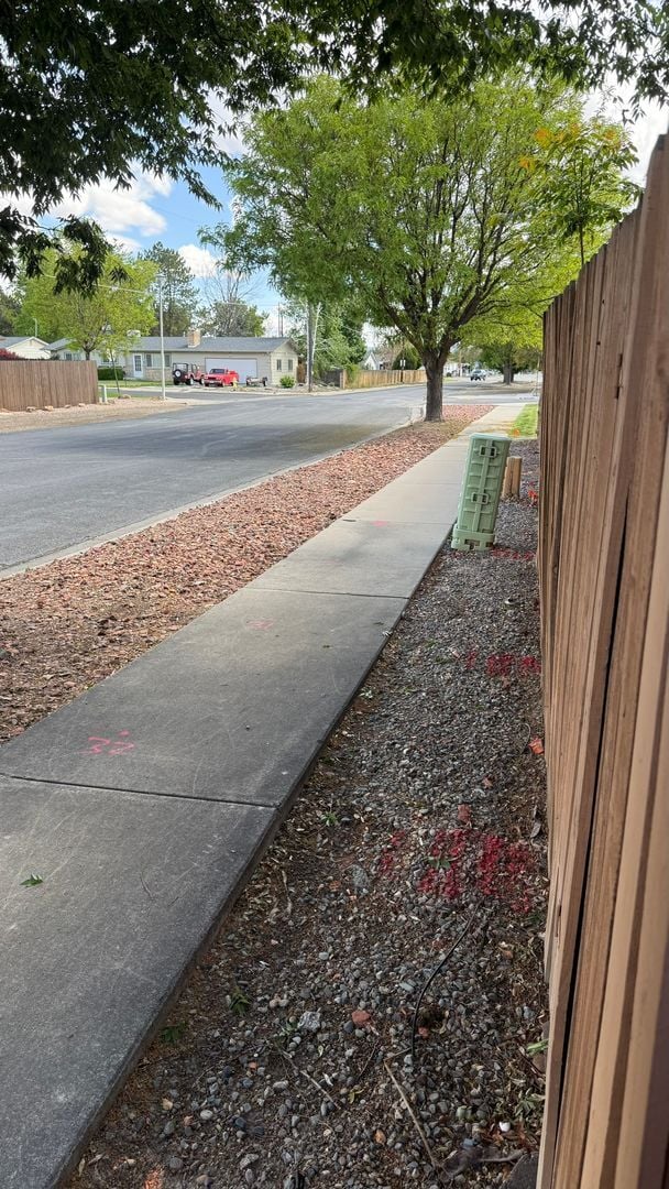 Building Photo - 3 Bed 2 1/4 Bath Townhome