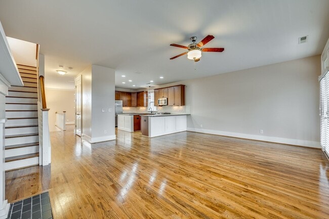 Building Photo - Gorgeous 4 bedroom 3.5 bath home in Riverwalk of Rock Hill!