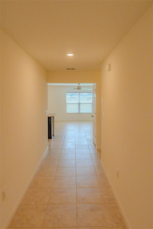 Building Photo - 275 Lake Lucerne Way